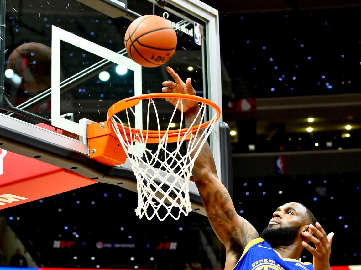 playace真人官网-中国女泳新星首次亮相即夺冠，中国游泳女选手泳装  第3张